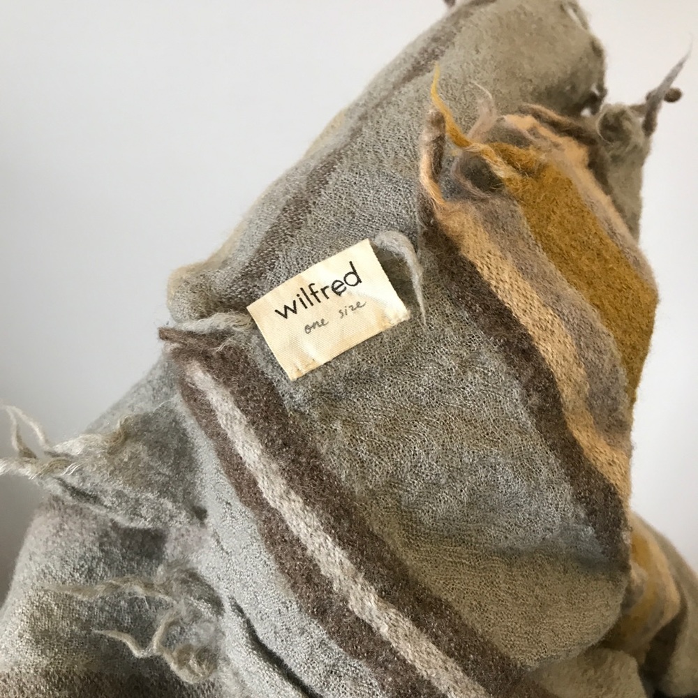 Wilfred scarf